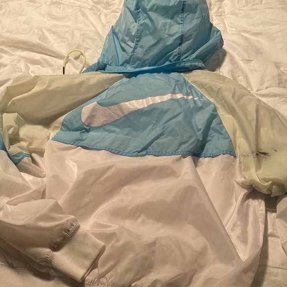 Nike wind/rain jacket - Picture 6 of 6